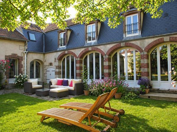 Élégante demeure du XVIIe siècle – Un art de vivre rare, entre nature et patrimoine