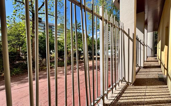 Appartement à vendre    1 pièce • 43,42 m2 Lyon 3