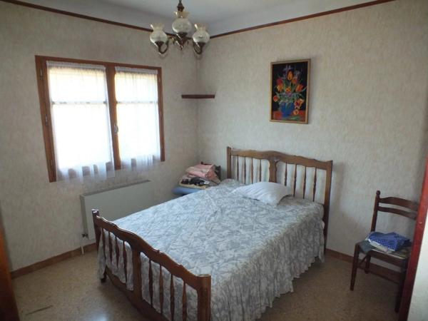 Fuveau - Villa T4 sur 3346m² avec sous-sol et dépendance de 89m², au calme proche centre