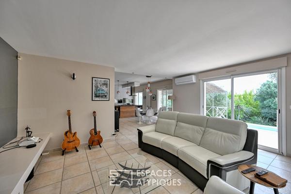 Élégante villa de plain-pied au coeur d’un jardin luxuriant