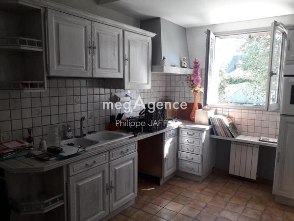 Maison à LOUVIGNE, 53210 - 5 pièces 112m²
