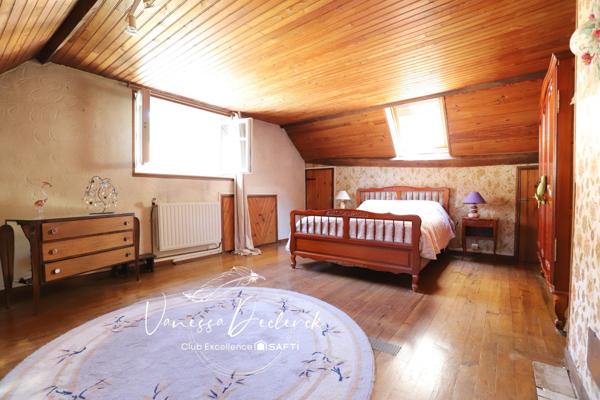 MAISON DE VILLE AVEC SOUS SOL ET GARAGE INDEPENDANT