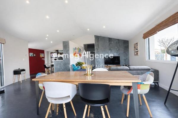 Maison à SAINT-CHRISTOPHE-DU-BOIS, 49280 - 6 pièces 130m²