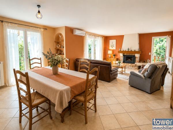 Maison
                                                                                                                                                                                                                                                                                                                        6 pièce(s)                                                                                                                                                                                                          4 chambre(s)                                                                                                                                                                                                          181  m²