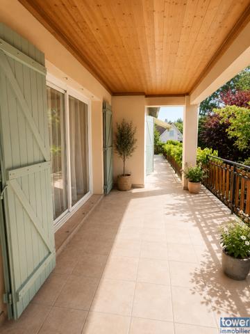 Maison
                                                                                                                                                                                                                                                                                                                        6 pièce(s)                                                                                                                                                                                                          4 chambre(s)                                                                                                                                                                                                          181  m²
