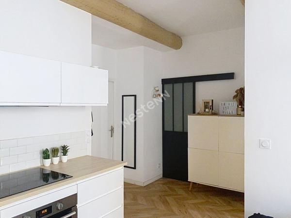 Appartement Bandol T2 de 43.92 m2 Rénové proche du port .