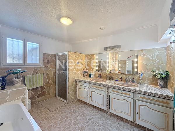 Maison spacieuse à vendre à Saint Maximin la Sainte Baume