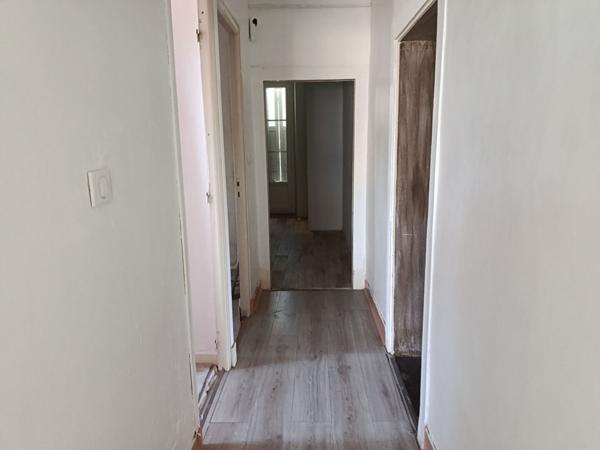 Appartement à rénover dans une belle bâtisse - Juillac Juillac