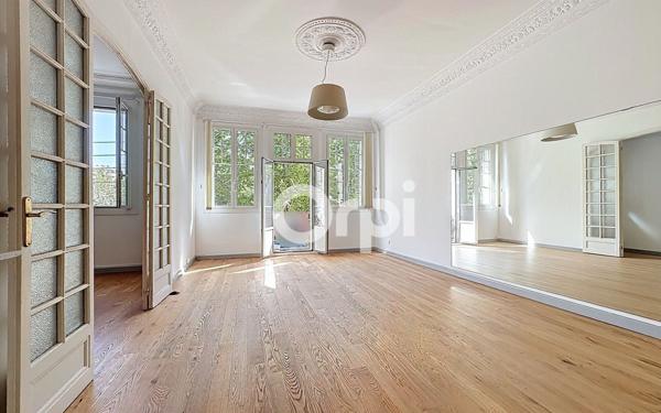 Appartement à vendre    3 pièces • 98,49 m2 Toulon