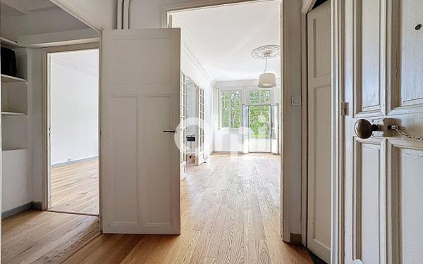 Appartement à vendre    3 pièces • 98,49 m2 Toulon