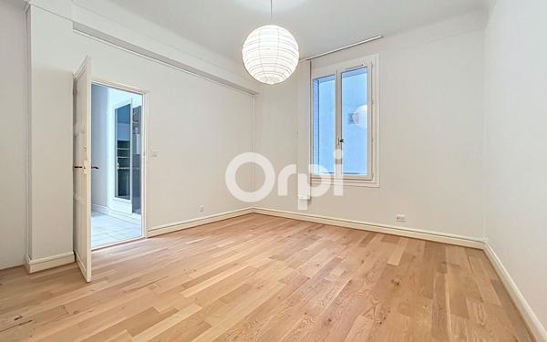 Appartement à vendre    3 pièces • 98,49 m2 Toulon