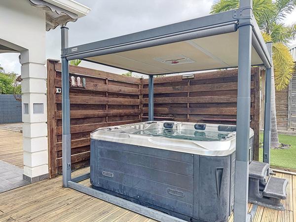 Achat maison Sainte-Anne - 8 pièce(s) - 223 m² - 825 000 €