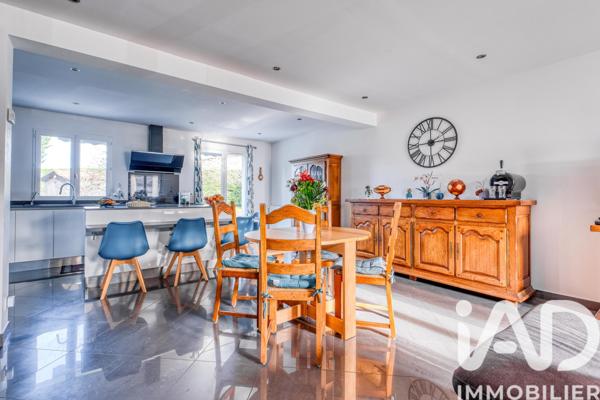 Maison à vendre 6 pièces 136 m² Isles-lès-Villenoy