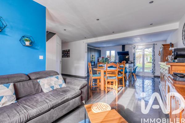 Maison à vendre 6 pièces 136 m² Isles-lès-Villenoy