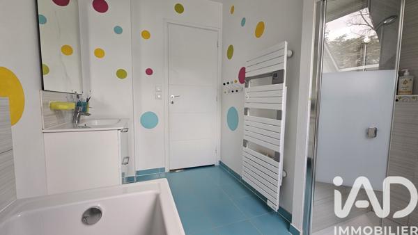 Maison à vendre 7 pièces 155 m² Morainvilliers