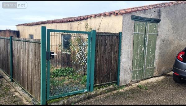 Maison rurale à vendre à Charron en Charente-Maritime (17230), ref : RE 441