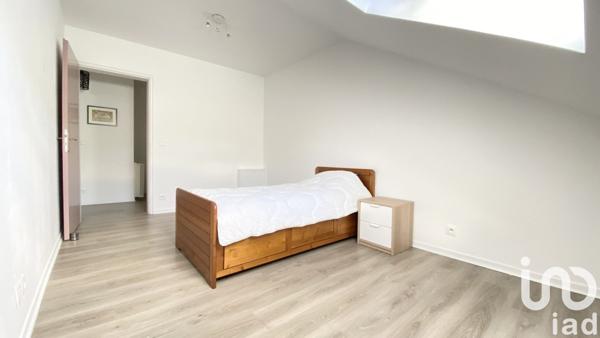 Appartement 5 pièces de 96 m² à Trappes (78190)