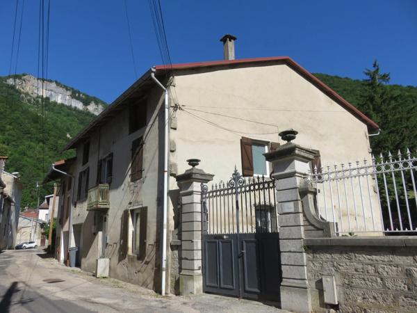 Maison à vendre 5 pièces CHALEY (01) de 100 m² plus terrain de 64 m²
