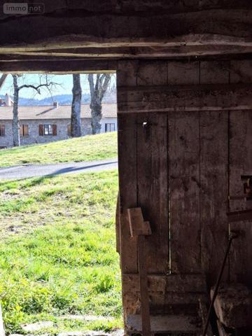 Maison à vendre à Saint-Amant-Roche-Savine dans le Puy-de-Dôme (63890), ref : 2025-39-2025117