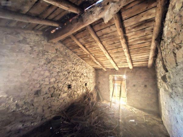 Maison à vendre à Saint-Amant-Roche-Savine dans le Puy-de-Dôme (63890), ref : 2025-39-2025117