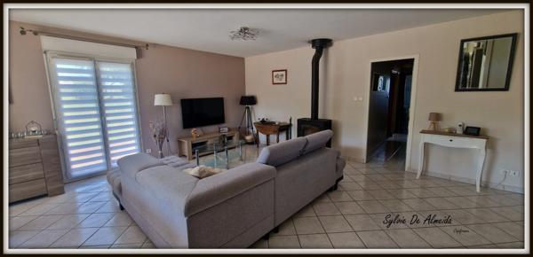 Maison à vendre, Plain pied 106 m², 5 pièces ARBIGNY (01)PONT DE VAUX,4 chambres,terrain clos 2000m²