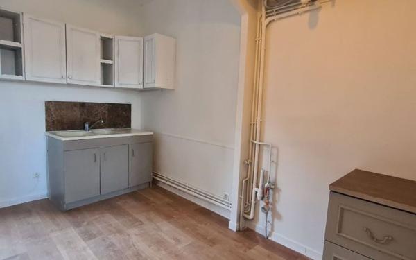 Appartement à louer    4 pièces •  Joyeuse