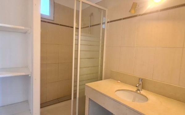 Appartement à louer    4 pièces •  Joyeuse