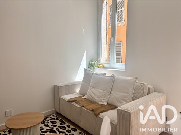 Location studio 35 m² Toulon