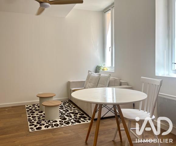 Location studio 35 m² Toulon