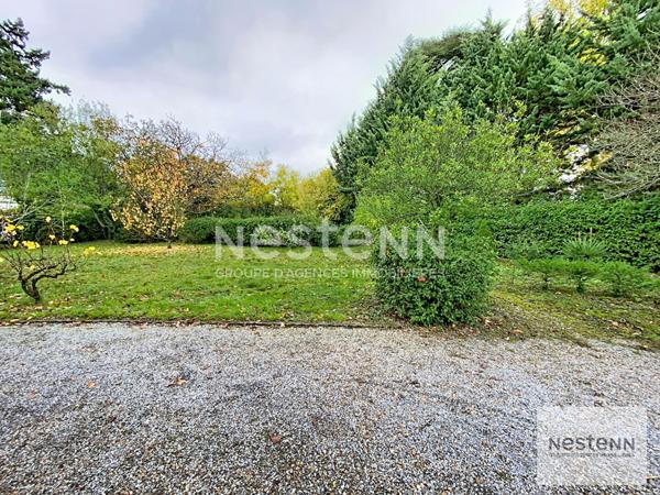 A vendre à Saint Avertin : superbe terrain de 980 m2 constructible dans un environnement boisé