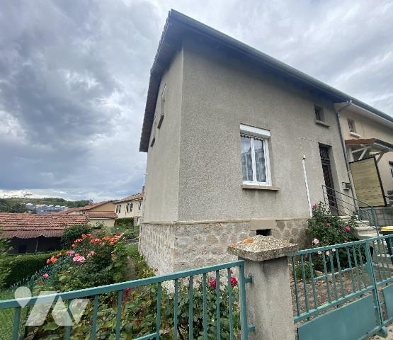 Maison des mines avec jardin, très bien entretenue