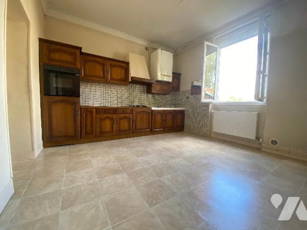 Maison des mines avec jardin, très bien entretenue