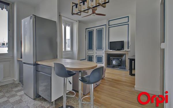 Appartement à vendre    2 pièces •  Lyon 7