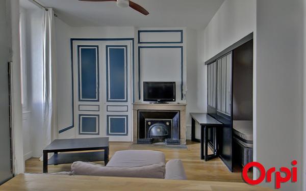 Appartement à vendre    2 pièces •  Lyon 7