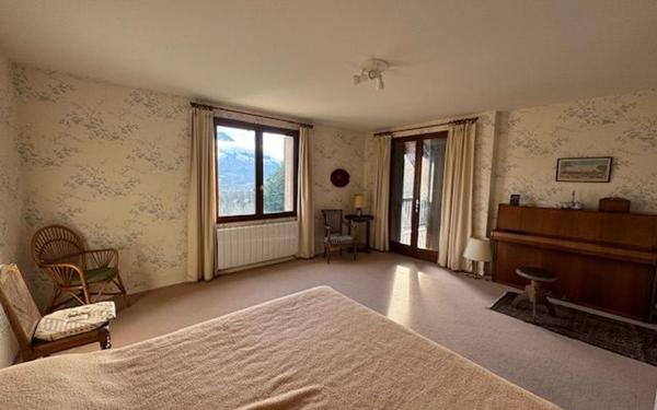 Maison à vendre    5 pièces • 185 m2 Embrun