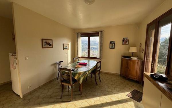 Maison à vendre    5 pièces • 185 m2 Embrun