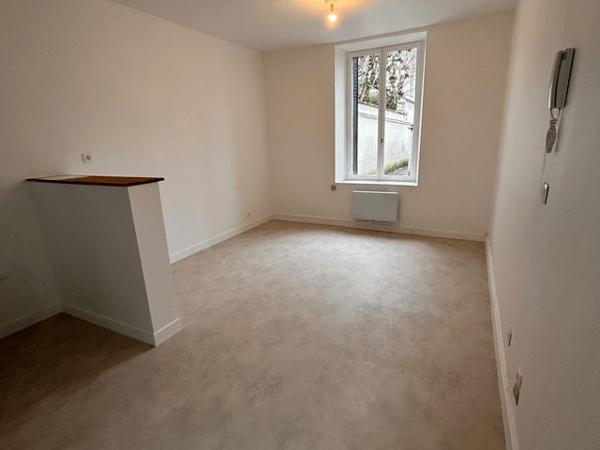 Location Studio 32.08 m² - 26 RUE SAINT BARTHELEMY Melun 77000