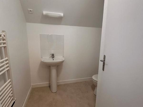 Location Studio 32.08 m² - 26 RUE SAINT BARTHELEMY Melun 77000