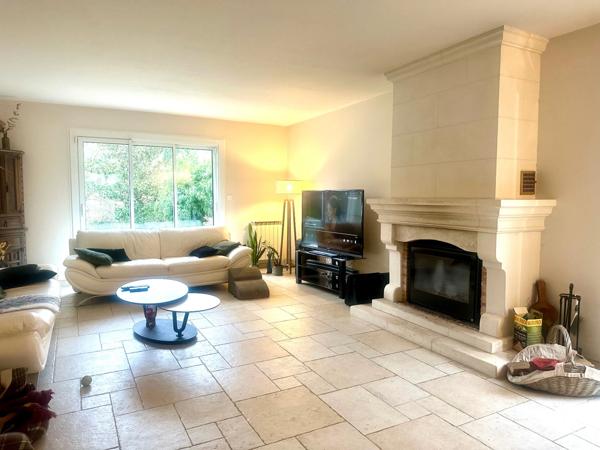 Maison à vendre SAUMUR (49) 4 chambres- Vie de plain-pied - 1500m² de terrain - 162m² habitable