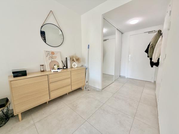 Antibes (06600) ANTIBES COMBES 2P DE 40 M2 SUD CALME ET STATIONNEMENT EN SOUS SOL