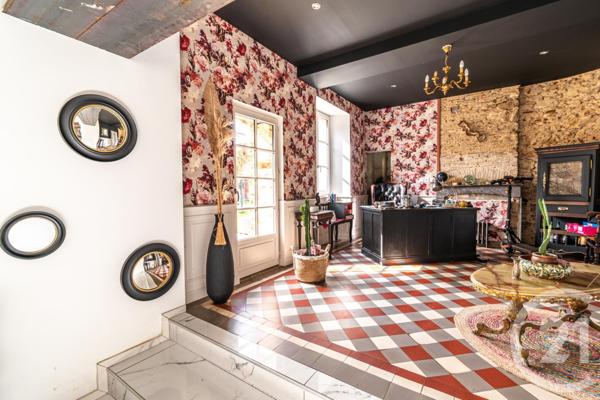 Maison à vendre  8 pièces - 259 m2 LAVAL - 53