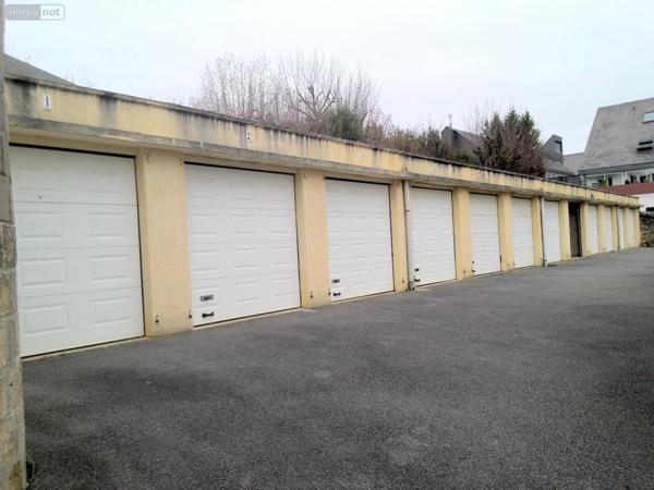Garage fermé à louer à Laval en Mayenne (53000), ref : 10062   
26 rue du Britais