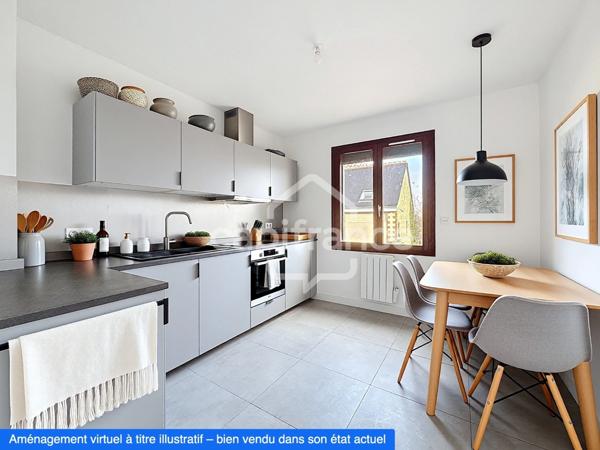 Appartement 100 m2 et 3 chambres, centre de BALLAN MIRE