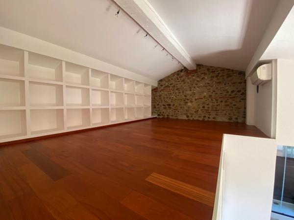 Dpt Pyrénées Orientales (66), à vendre proche LE SOLER Maison 5 pièces 169 m² garage, cour, jacuzzi
