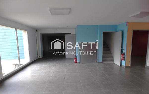 Local commercial 932 m² – Large potentiel d’exploitation