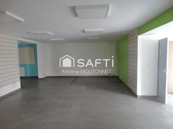 Local commercial 932 m² – Large potentiel d’exploitation