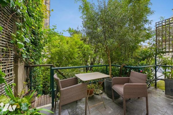 Studio traversant et son Jardin en plein Montmartre