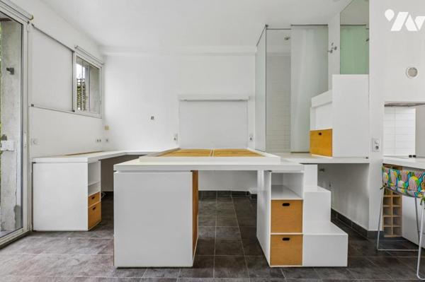 Studio traversant et son Jardin en plein Montmartre