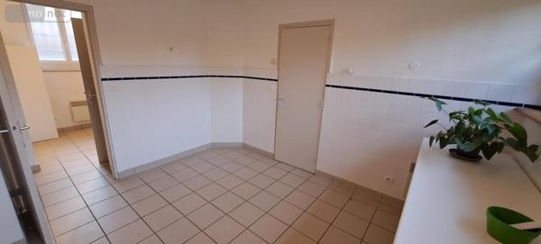 Fonds et/ou murs commerciaux à louer à Boves dans la Somme (80440), ref : 80004-L410