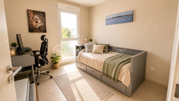 ✨ FRONTIGNAN – Appartement T4 récent de 2021 ✨

🌴 À seulement 10 min des plages et autoroute.
🛍️ Proche écoles, transports et commodités.

Vous recherchez un appartement moderne, lumineux et idéalement situé ?

✨ Dès l’entrée, vous serez séduits par sa vaste pièce de vie de 32 m² baignée de lumière, avec cuisine ouverte et accès direct à une agréable terrasse de 12 m², parfaite pour profiter des beaux jours.

L’espace nuit, parfaitement séparé, offre 3 chambres confortables, une salle d’eau moderne ainsi qu’un WC indépendant.

✅ Prestations de qualité :
• Climatisation
• Double vitrage
• Ballon thermodynamique
• Ascenseur
• 2 places de parking privatives
• Résidence calme et sécurisée

☀️ Un appartement lumineux, fonctionnel et prêt à vivre.

Un appartement clé en main, moderne, fonctionnel et baigné de lumière ☀️

Chers confrères, je suis ouverte à l'inter-agence.

📞 Contact & visites :
Milliat Mélinda – BSK Immobilier
06 99 16 72 10